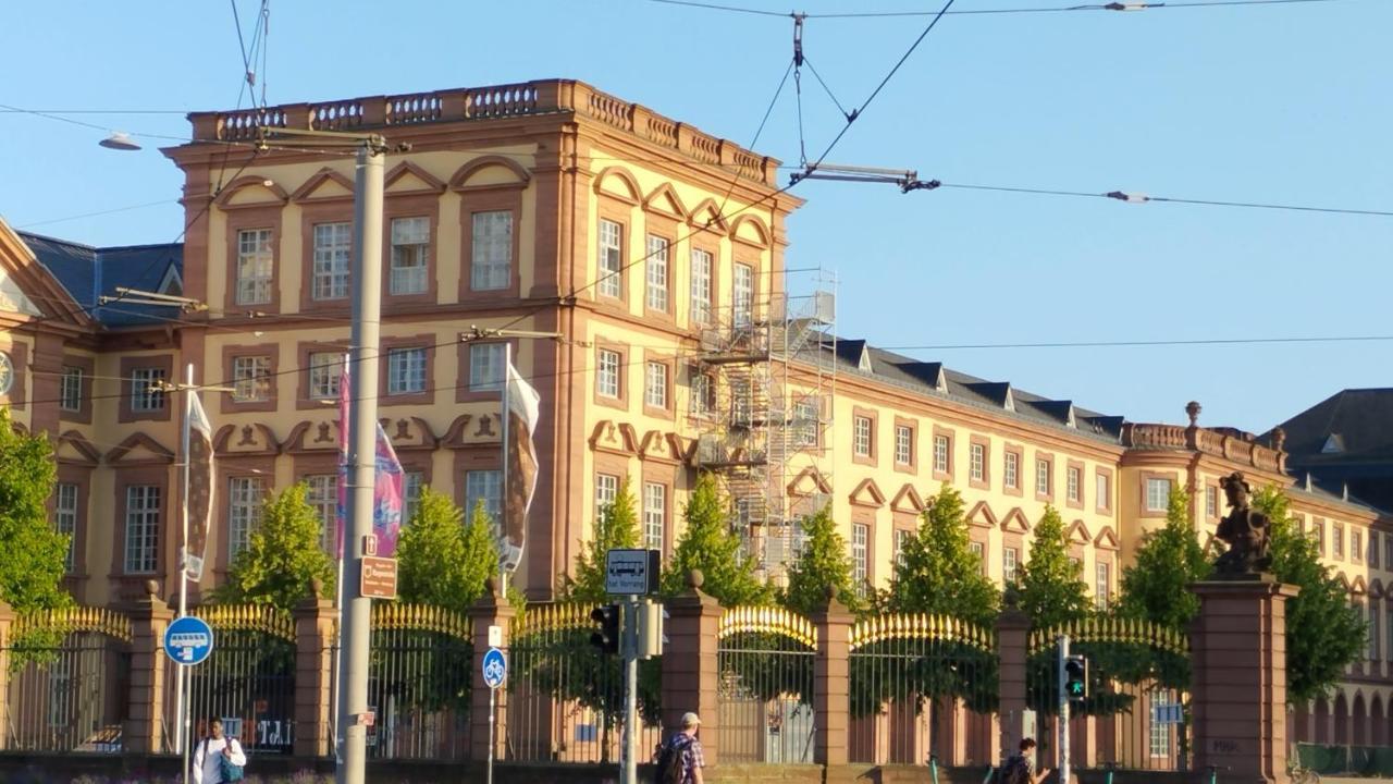 Denkmalschutz Stadthaus Zimmer 1 Im Mannheim Quadrat Exteriör bild
